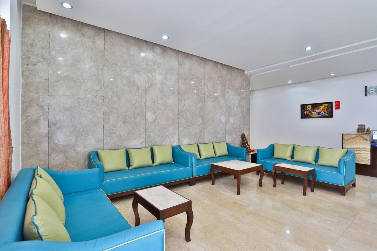 Hotel President Inn By Sky Stays Gandhinagar Bagian luar foto