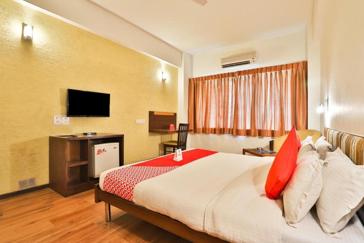 Hotel President Inn By Sky Stays Gandhinagar Bagian luar foto